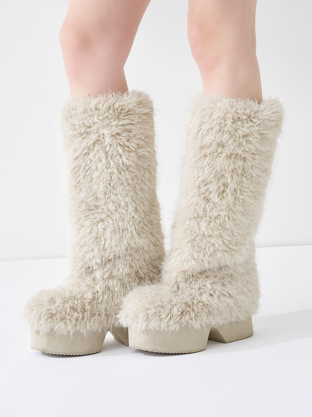 サイズ：M　カラー：IVO