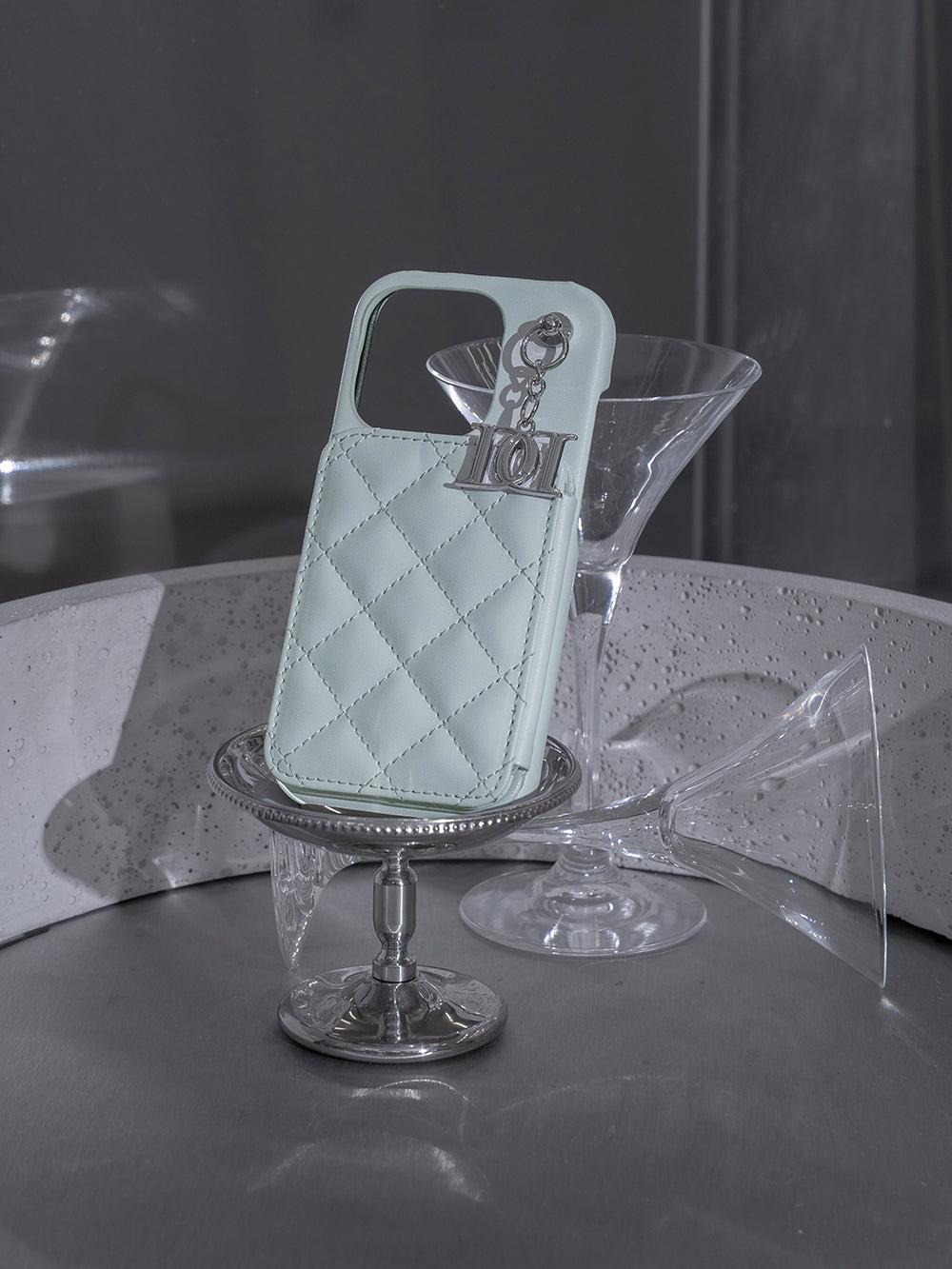 予約商品】キルティングミラーDDチャームiPhoneケース – Darich