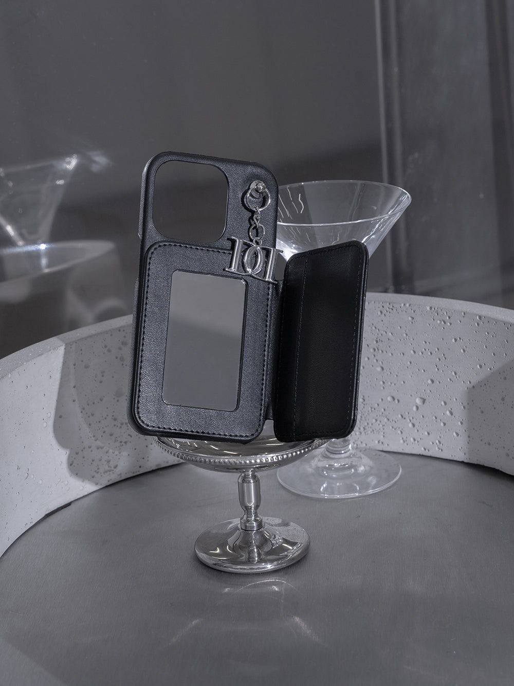 予約商品】キルティングミラーDDチャームiPhoneケース – Darich