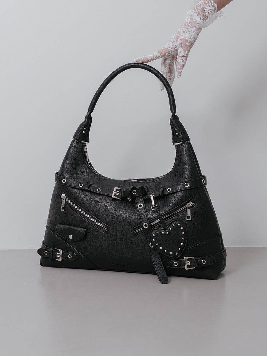 サイズ：FREE　カラー：BLK