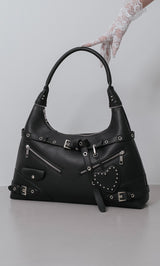 サイズ：FREE　カラー：BLK