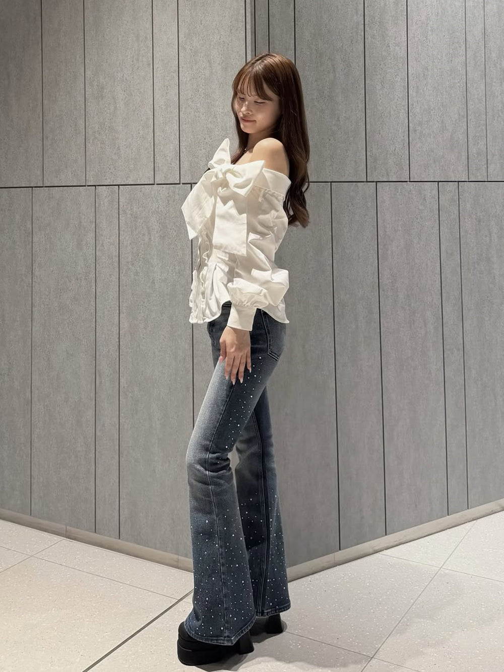 モデル：153cm（着用サイズ：XS　着用カラー：BLU）