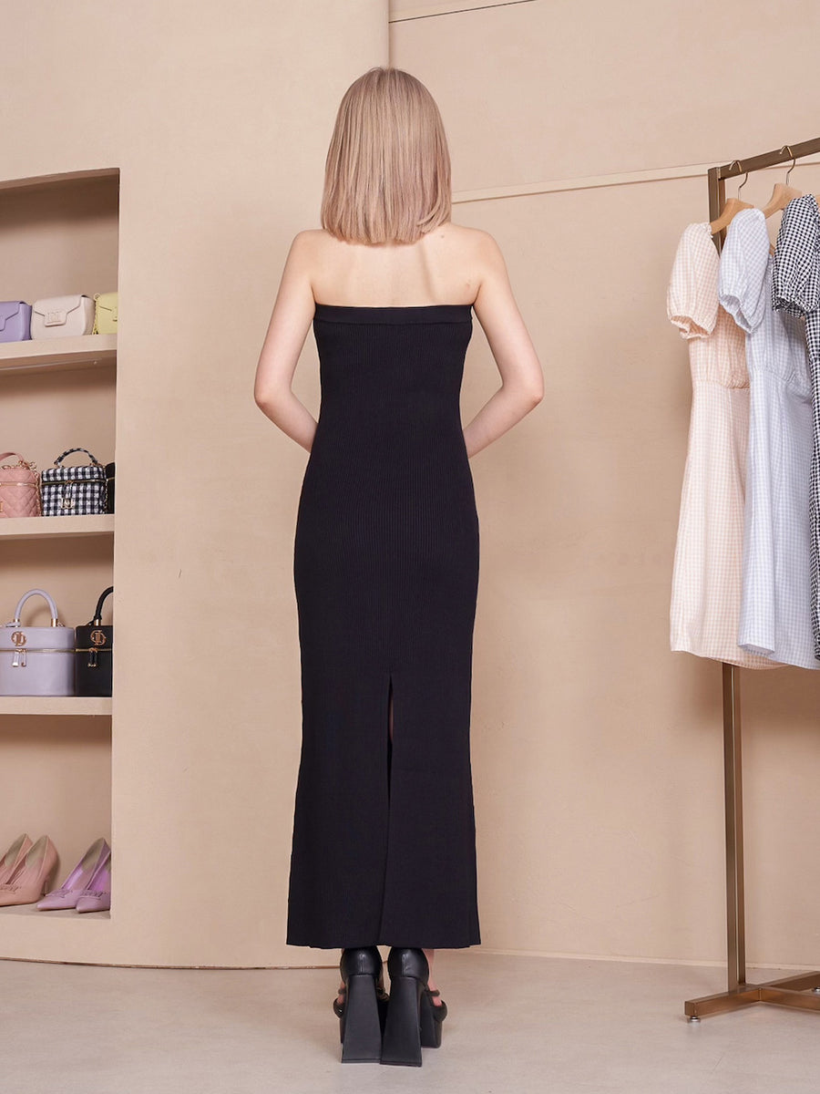 モデル：160cm（着用サイズ：FREE　着用カラー：BLK）