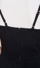 モデル：160cm（着用サイズ：FREE　着用カラー：BLK）