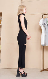 モデル：160cm（着用サイズ：FREE　着用カラー：BLK）