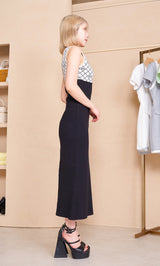 モデル：160cm（着用サイズ：FREE　着用カラー：BLK）