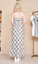 モデル：160cm（着用サイズ：FREE　着用カラー：IVO）