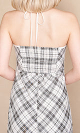 モデル：160cm（着用サイズ：FREE　着用カラー：IVO）