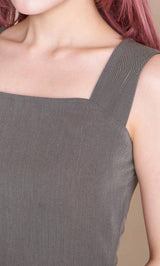 モデル：160cm（着用サイズ：FREE　着用カラー：GRY）