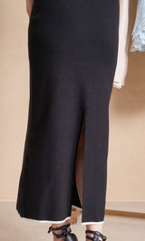 モデル：160cm（着用サイズ：FREE　着用カラー：BLK）