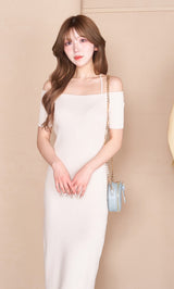 オフショルニットリボンワンピース