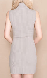モデル：160cm（着用サイズ：FREE　着用カラー：GRY）