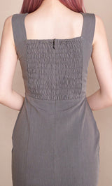 モデル：160cm（着用サイズ：FREE　着用カラー：GRY）