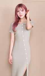 モデル：160cm（着用サイズ：FREE　着用カラー：GRY）