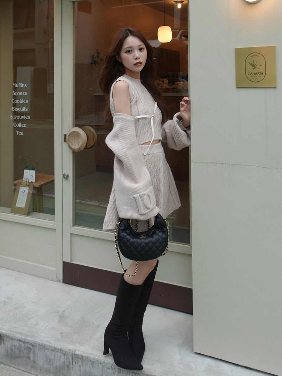 モデル：155cm（着用サイズ：FREE　着用カラー：BEG）