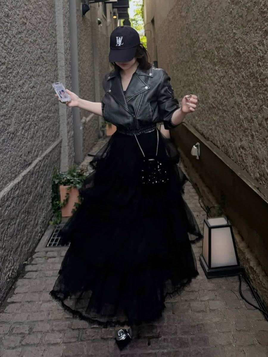 モデル：164cm（着用サイズ：FREE　着用カラー：BLK）