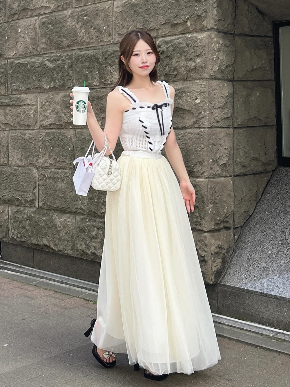 モデル：164cm（着用サイズ：FREE　着用カラー：IVO）