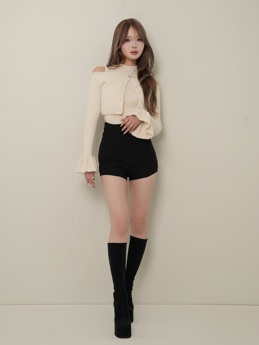 モデル：163cm（着用サイズ：FREE　着用カラー：BLK）