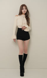 モデル：163cm（着用サイズ：FREE　着用カラー：BLK）