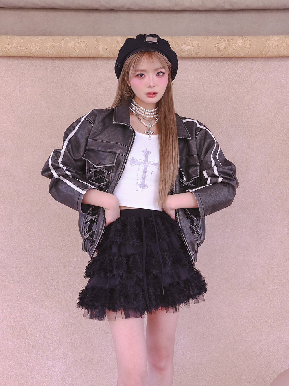 モデル：163cm（着用サイズ：FREE　着用カラー：BLK）