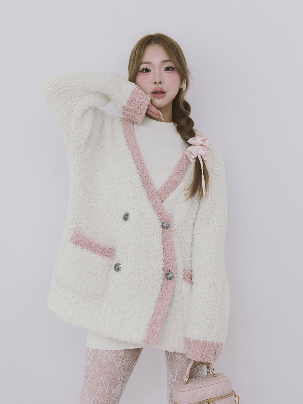 モデル：163cm（着用サイズ：FREE　着用カラー：IVO）