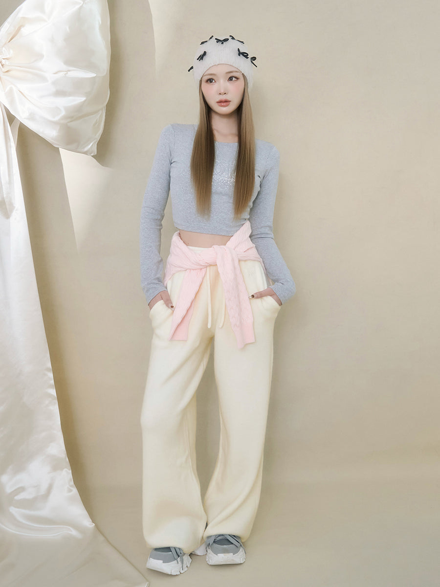 モデル：163cm（着用サイズ：FREE　着用カラー：IVO）