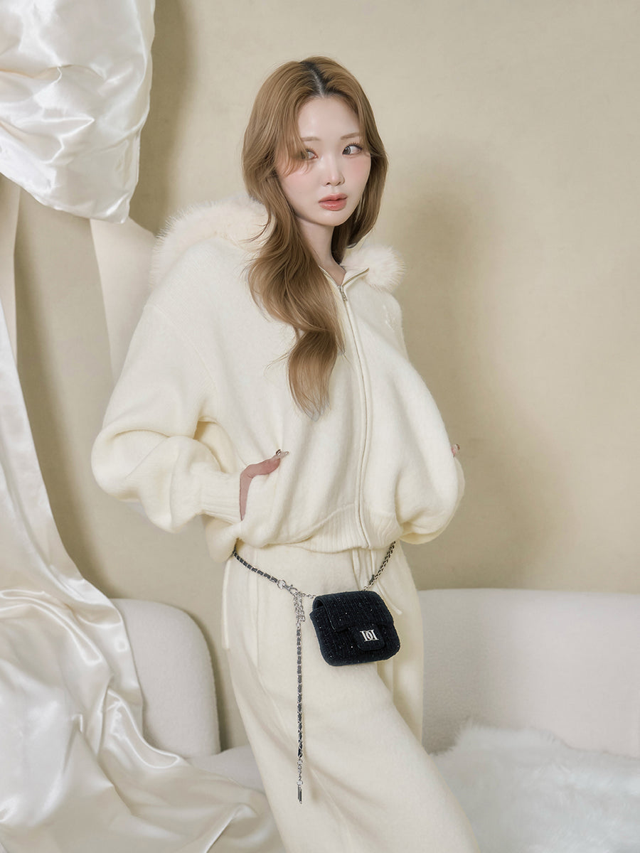 モデル：163cm（着用サイズ：FREE　着用カラー：IVO）