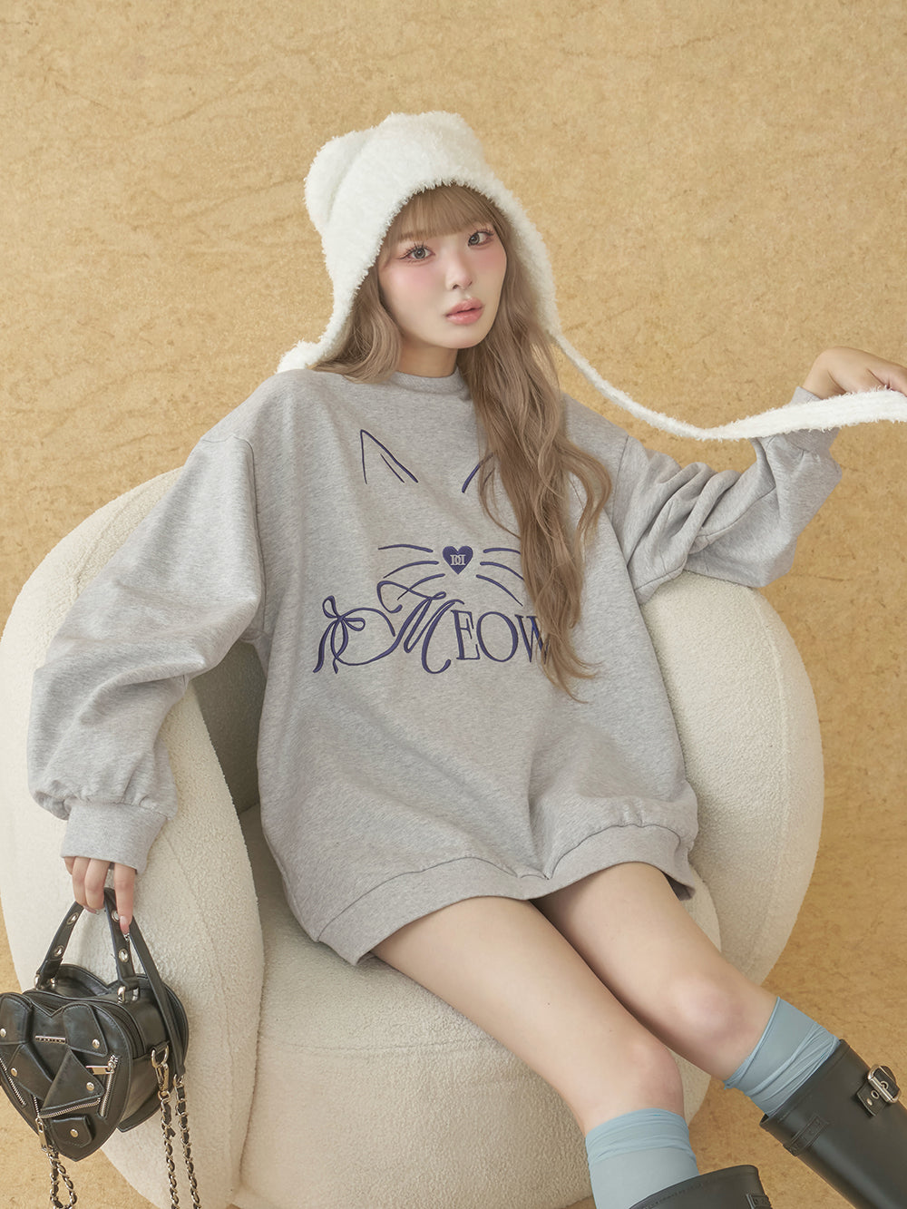 モデル：163cm（着用サイズ：FREE　着用カラー：GRY）