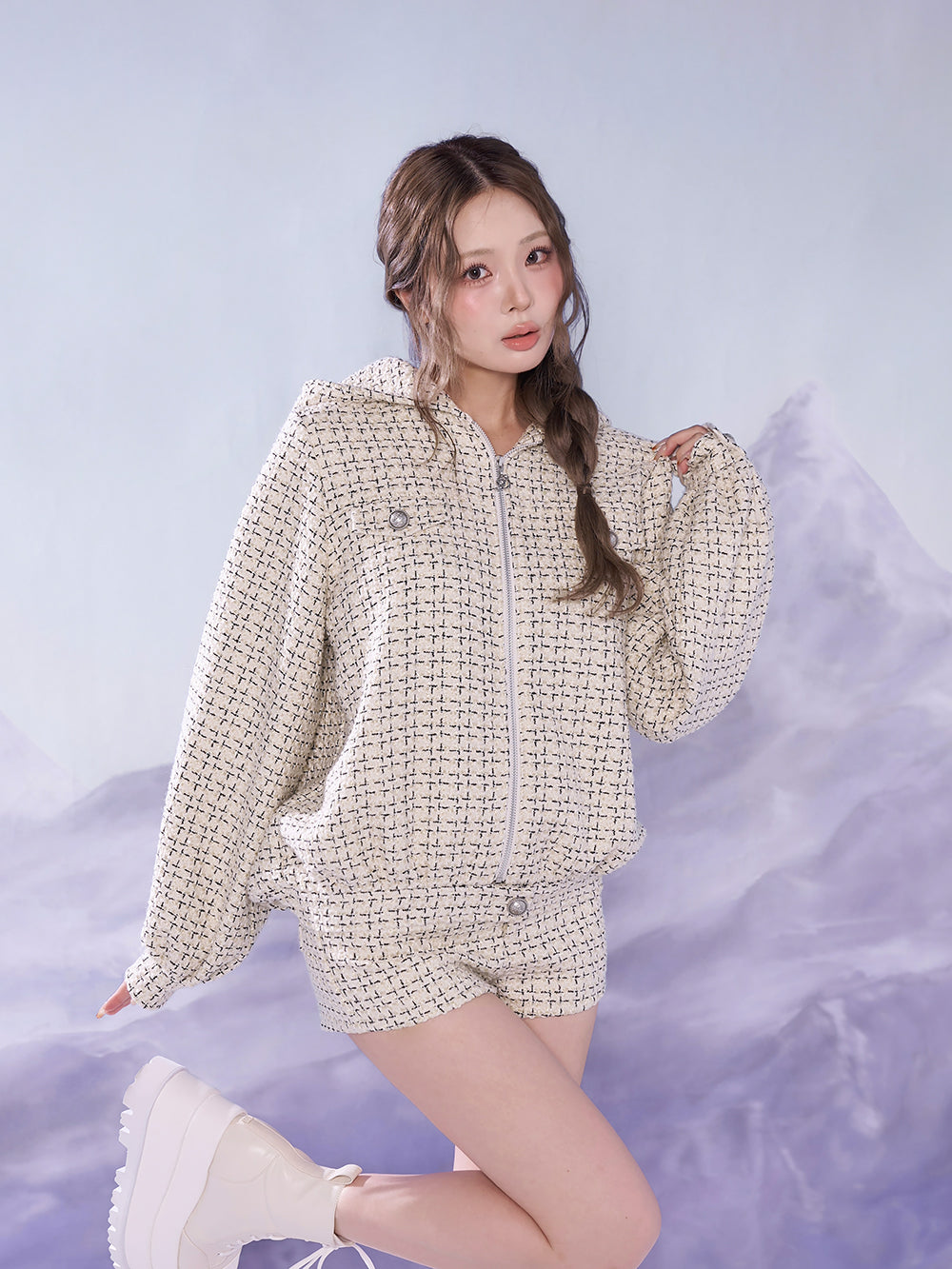 モデル：163cm（着用サイズ：S　着用カラー：IVO）