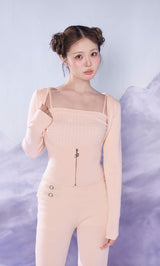 モデル：163cm（着用サイズ：FREE　着用カラー：PNK）
