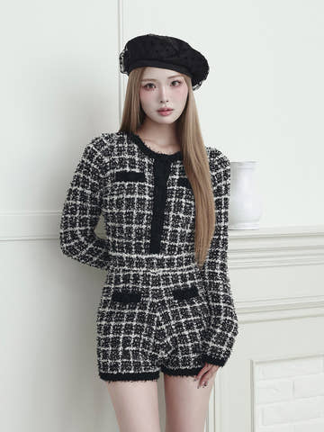 モデル：163cm（着用サイズ：FREE　着用カラー：BLK）