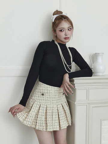 モデル：163cm（着用サイズ：FREE　着用カラー：BLK）