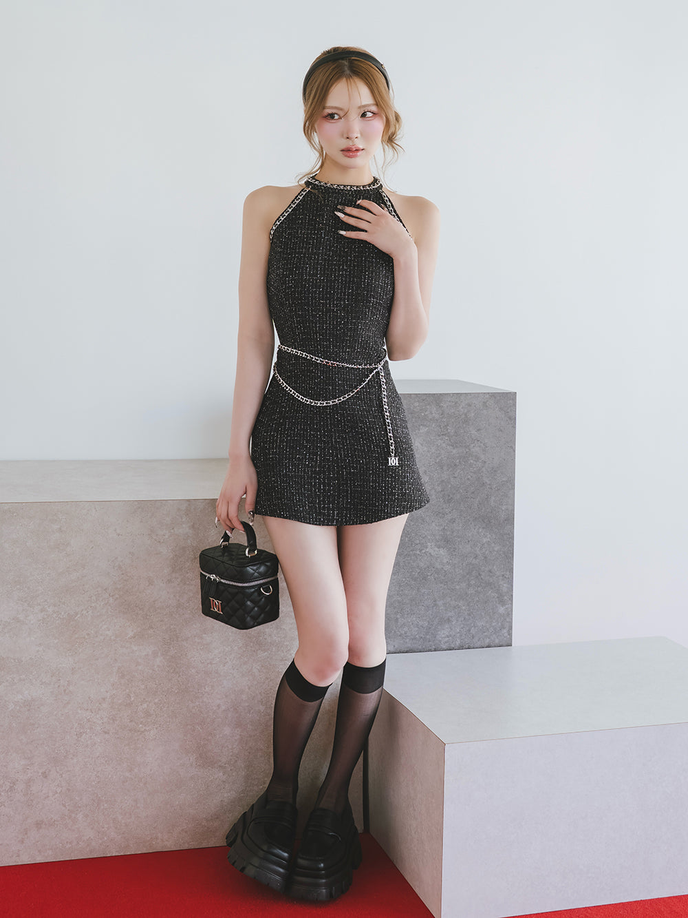 モデル：163cm（着用サイズ：FREE　着用カラー：BLK）