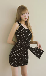モデル：163cm（着用サイズ：FREE　着用カラー：BLK）