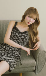 モデル：163cm（着用サイズ：FREE　着用カラー：BLK）