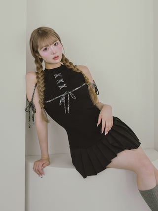 モデル：163cm（着用サイズ：FREE　着用カラー：BLK）