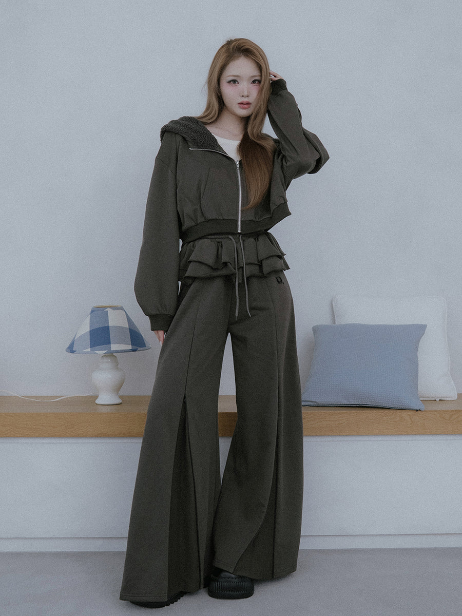 モデル：163cm（着用サイズ：FREE　着用カラー：C-GRY）