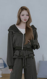 モデル：163cm（着用サイズ：FREE　着用カラー：C-GRY）