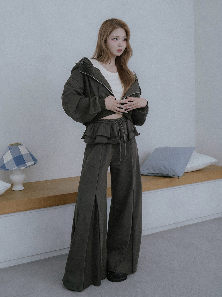 モデル：163cm（着用サイズ：FREE　着用カラー：C-GRY）