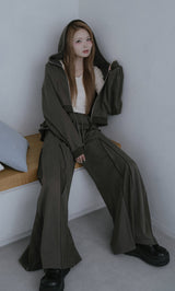 モデル：163cm（着用サイズ：FREE　着用カラー：C-GRY）