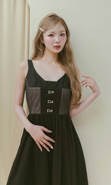 モデル：163cm（着用サイズ：FREE　着用カラー：BLK）