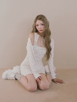 モデル：163cm（着用サイズ：FREE　着用カラー：WHT）