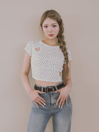 モデル：163cm（着用サイズ：FREE　着用カラー：WHT）