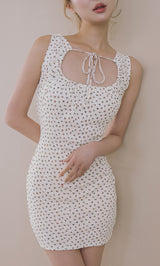 モデル：163cm（着用サイズ：FREE　着用カラー：WHT）