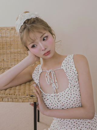 モデル：163cm（着用サイズ：FREE　着用カラー：WHT）