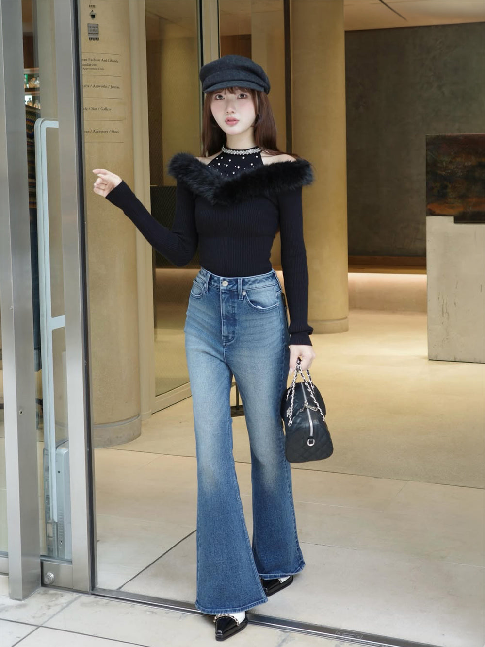 モデル：161cm（着用サイズ：S　着用カラー：BLU）