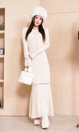 モデル：155cm（着用サイズ：FREE　着用カラー：IVO）