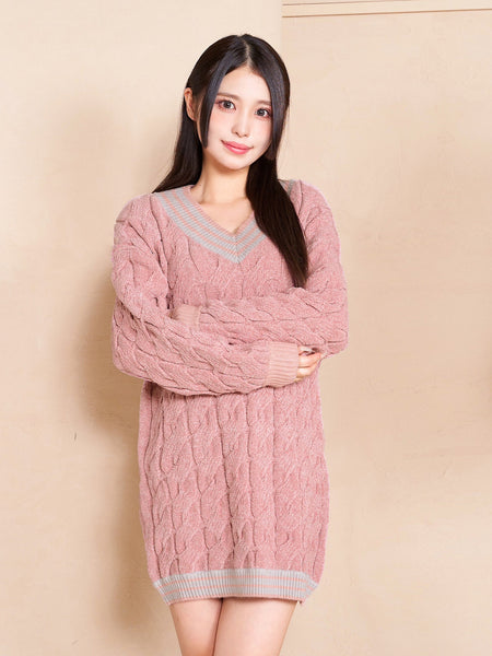 Loose-fitting knit top