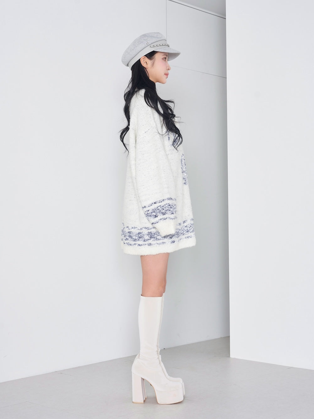 モデル：155cm（着用サイズ：FREE　着用カラー：WHT）
