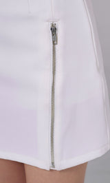 モデル：155cm（着用サイズ：S　着用カラー：WHT）